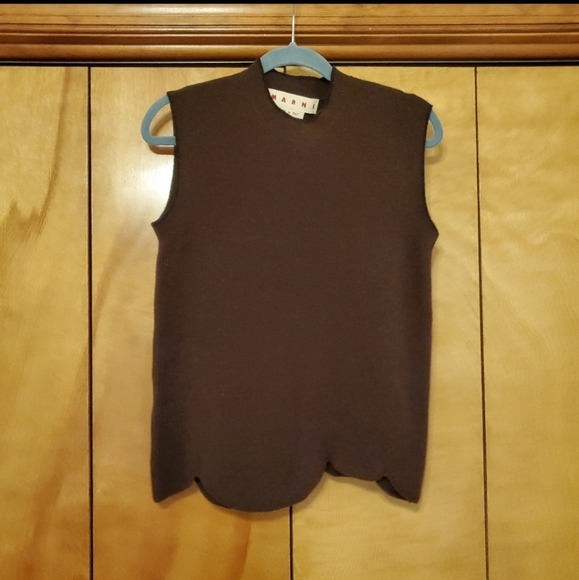 MARNI Crewneck Sleeveless Thick Brown Sweater with Scalloped Dark edge - size 40